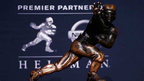 Heisman Trophy 2021 - Pwhmerkpeo 6m : The winner of the 86th heisman memorial trophy will be ...