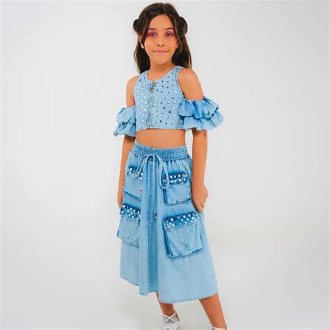 CONJUNTO CROPPED E SAIA ALL JEANS Kukixo Moda Infantil