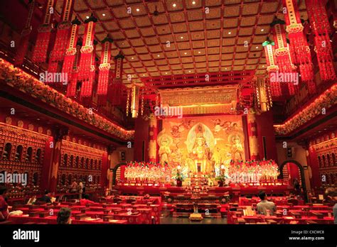 Buddha Tooth Relic Temple, Singapore Stock Photo - Alamy