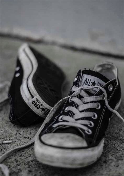 Pin By Gst April On Konten Kasut In Converse Photography