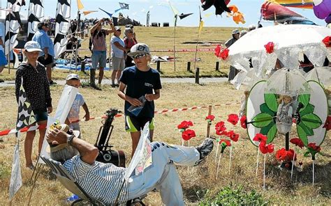 Estivent Des Cerf Volants Au Dessus Des Dunes Le T L Gramme