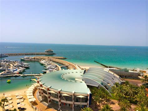 Jumeirah Beach Hotel, Dubai, United Arab Emirates - YourAmazingPlaces.com