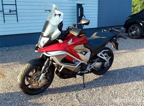 Honda Vfr Xcrossrunner Cm M Nts L Moottoripy R