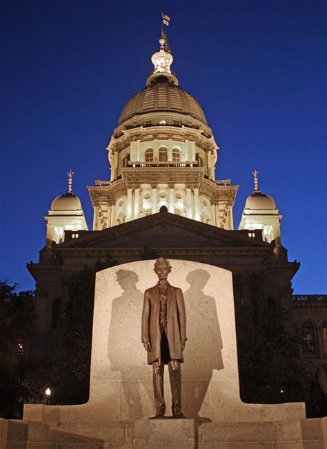 State capitol dome and lincoln statue springfield illinois – Artofit