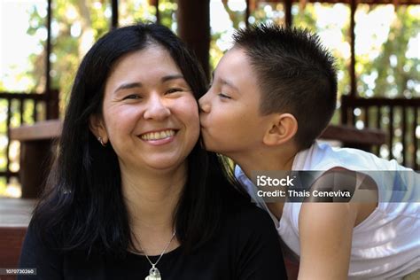 Photo Libre De Droit De Mode De Vie Belle Mère Japonaise Et Son Fils Au