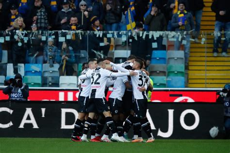 Show A Udine Nel Contro Il Verona Tutto Facile Per La Fiorentina