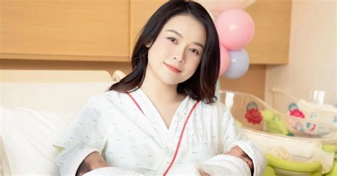 Hot girl Sam săn rồng con thành công nhờ làm việc