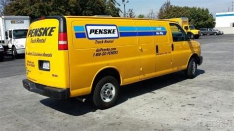 Sell used Penske Used Trucks - unit # 582757 - 2010 GMC Savana 3500 in ...