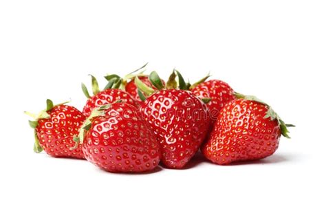 Primer Tirado De Fresas Frescas Aislado En El Fondo Blanco Imagen De