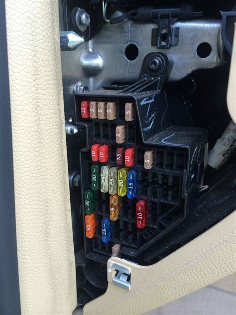 2013 Volkswagen Jetta Fuse Box Diagrams