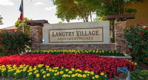 Langtry Village Apartments N Business Loop Ih 35th New Braunfels Tx