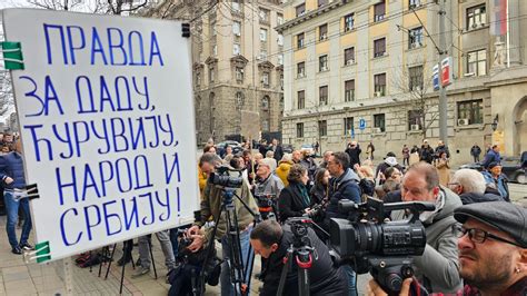 Protest Ispred Apelacionog Suda Za Slavka Za Nas Kojima Su Izbili