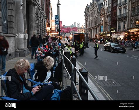 Crowds Brave The Rain And Cold Night The Eve Of The Kings Coronation To