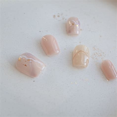 How to Treat and Prevent Green Nails After Using Press on Nails - Vlei