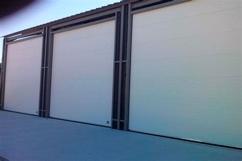 Installation De Portes De Garages La M Tallerie Techni M Tal Lons