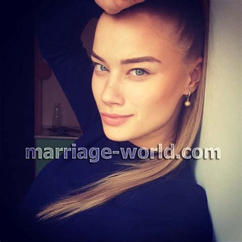 Russian Lady Alena Seeking Mature Man