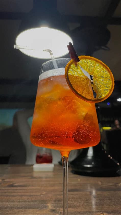 Aperol spritz cocktail aesthetic orange bar party коктейль апероль ...