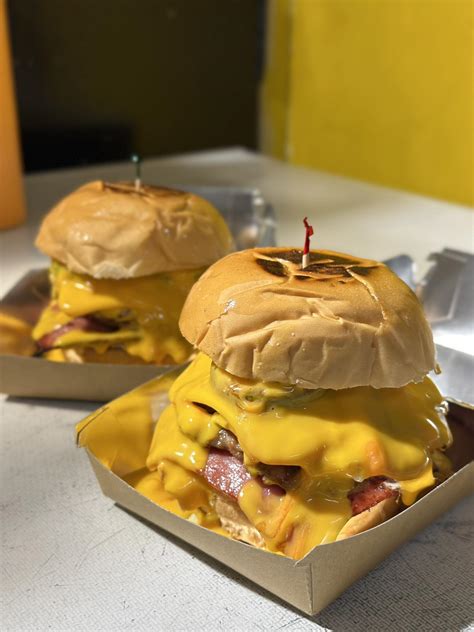 In In Out Burgers 9