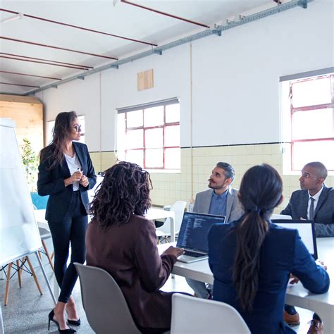 Employees debate if professional hairstyles for women matter 9
