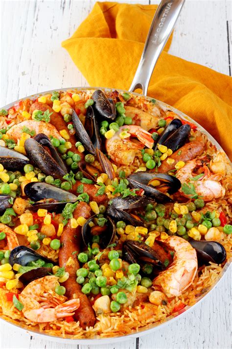 MY TRADITIONAL SPANISH PAELLA - Julia Recipes