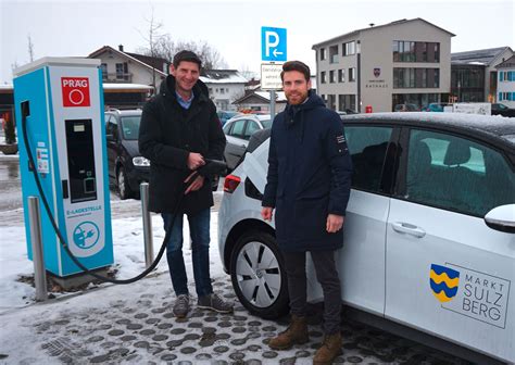 Präg richtet zwei neue Ladesäulen für Elektromobilisten in Sulzberg ein