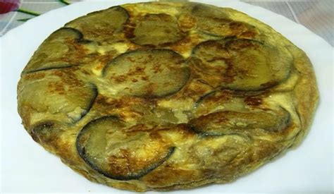 Tortilla de berenjena y cebolla Una opción sana y deliciosa