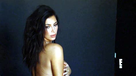 Naked Kim Kardashian West In Keeping Up With The Kardashians