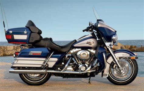 2004 Harley Davidson FLHTCUI Ultra Classic Electra Glide Moto