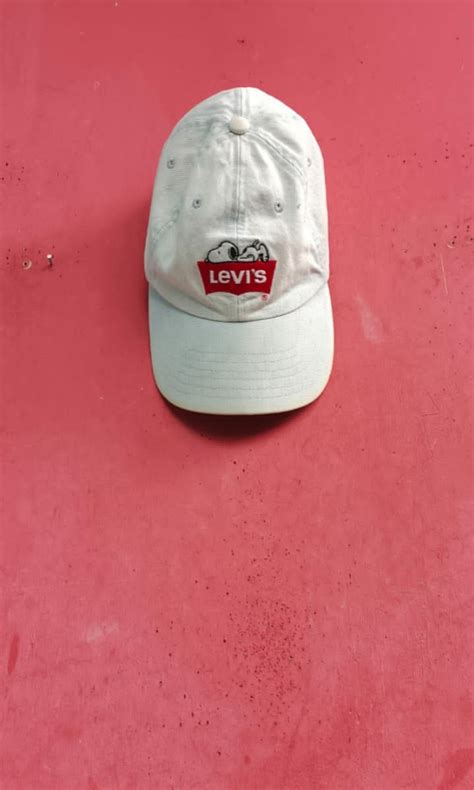 Topi Levis X Peanut Fesyen Pria Aksesoris Topi Di Carousell