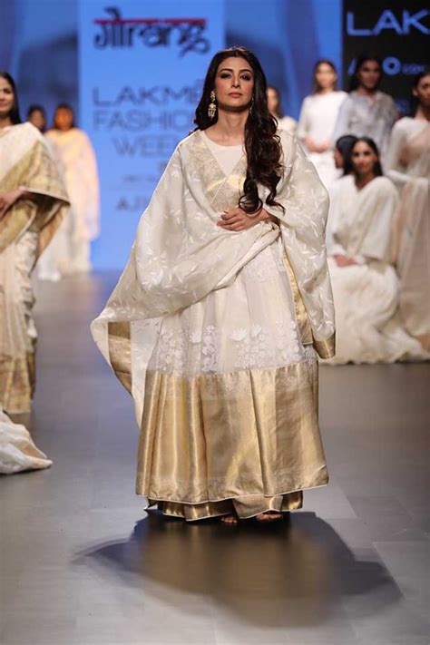 Gaurang Shah Collection At Lakm Fashion Week Summer Resort