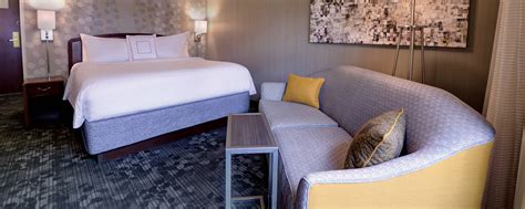 Courtyard Marriott | Wausau Hotel for Business & Leisure