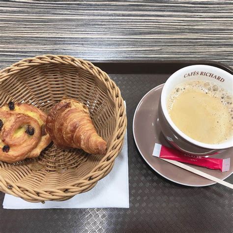 南果歩さんのインスタグラム写真 南果歩instagram「breakfast In Paris😊 Croissantandcafe Au