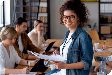 how to become operations consultant