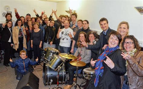 Record Le Plus Grand Groupe De Rock Du Monde Cherche Encore 18 000 EUR