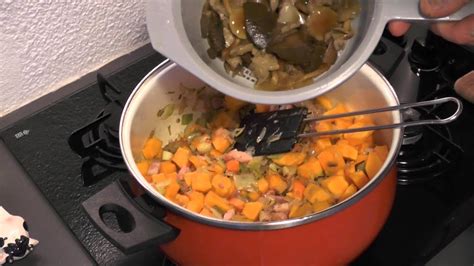 Soupe De Ravioles Aux Petits L Gumes De Saison Youtube