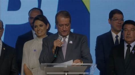 Bolsonaro Entra Na Posse De Michelle No Pl Mulher Por V Deo Chora E