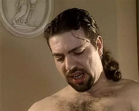 Nadržená a perverzní žena miluje anální sex sc xHamster