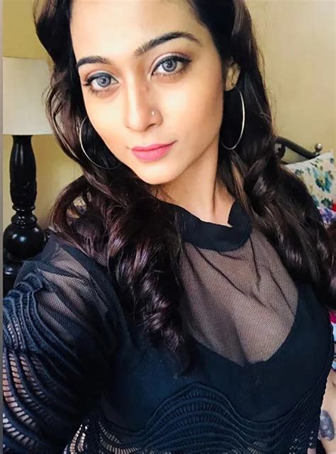 Hot Photos Of Piyali Munsi Actress Gandii Baat Laal Ishq