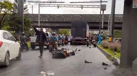 Doble Tragedia en Medellín motociclistas pierden la vida