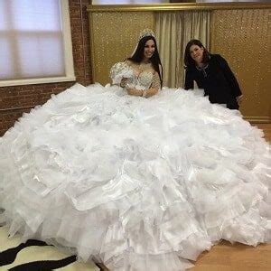 How Much Does A Gypsy Wedding Dress Cost?