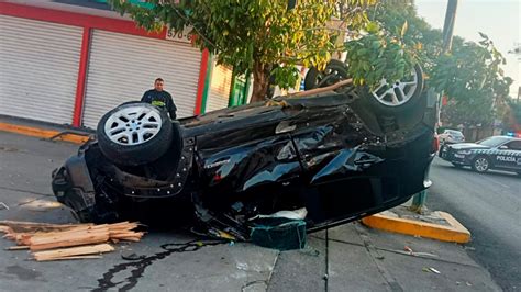 Choque Volcadura De Dos Camionetas Entre La Ventura Puente Y L Zaro