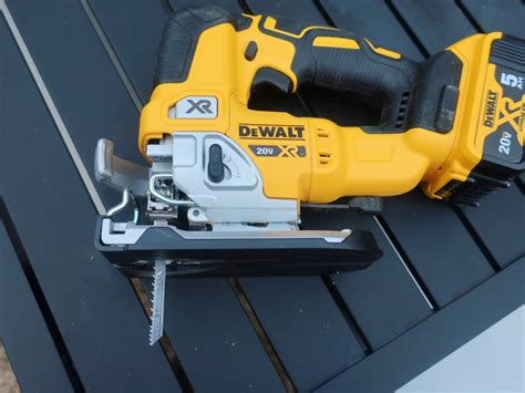 Dewalt Cordless Jigsaw Review - Tools In Action - Power Tool Reviews