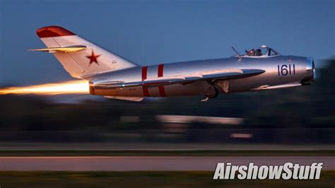 Mig 17 Twilight Afterburner And Low Flybys Eaa Airventure Oshkosh