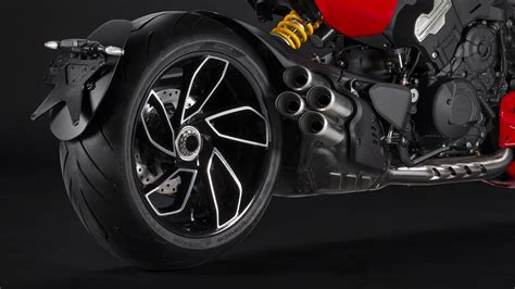 Atrévete A Ser Audaz Con La Diavel V4 2023 De Ducati