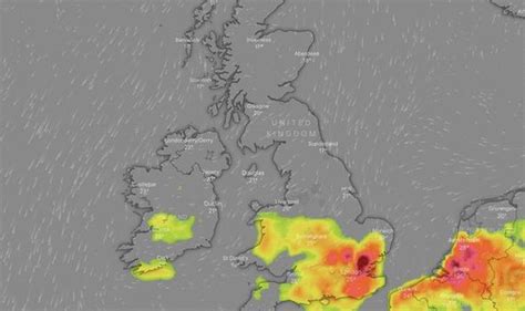 UK weather satellite images: Maps pinpoint exactly where thunder and rain LASHING country ...