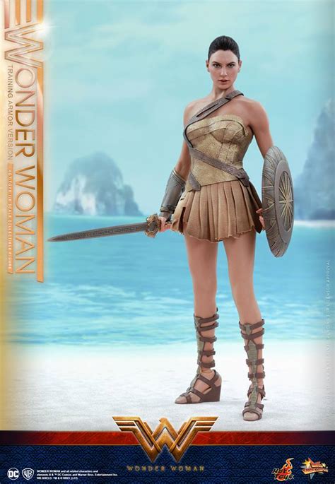 Hot Toys神奇女俠金色戰服神奇女俠 訓練裝甲版 比例珍藏人偶率先登場 Toys Zone D 玩具兄弟