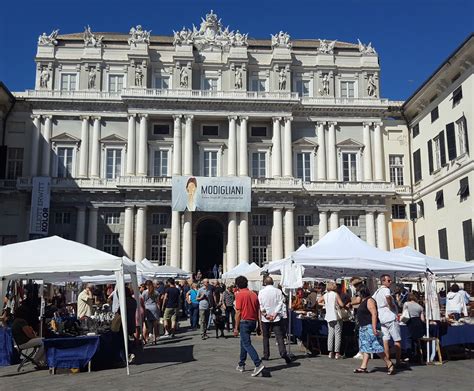 Los tesoros del Mercato dell Antiquariato del Palazzo Ducale en Génova