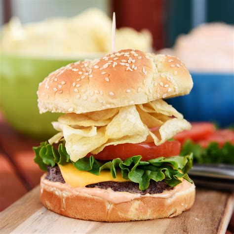 Potato Chip Burger - Cupcake Diaries