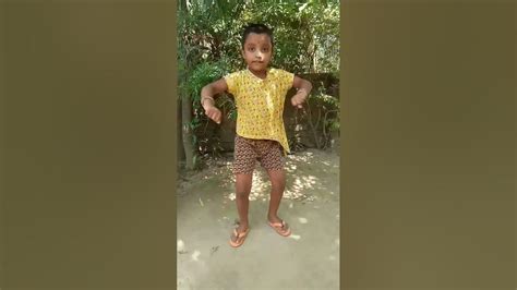 Chikni Chikni Patli Kamar Aise Na Hila Viral Short Dance Youtube