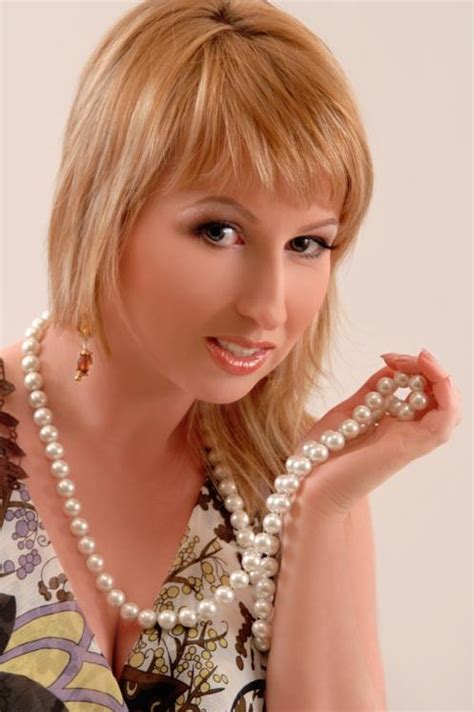Tatiana Yo Green Eyes Blonde Hair ID